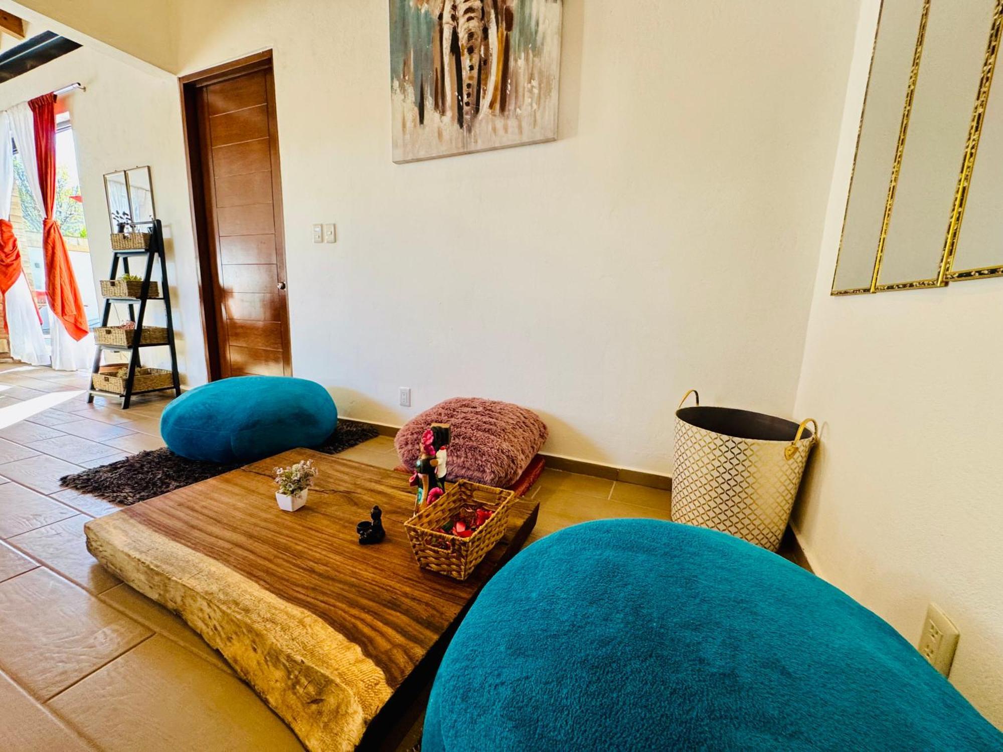 Encino House Boutique Hotel